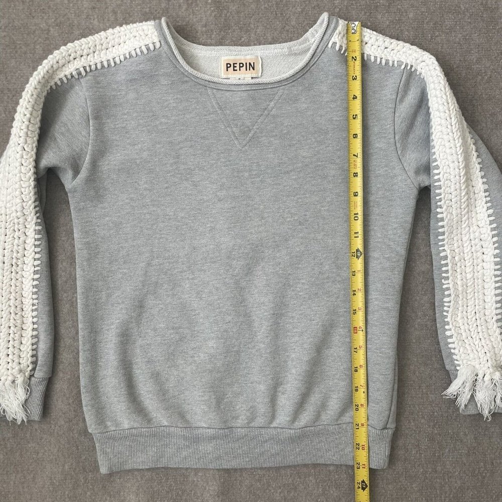 Pepin Sweatshirt Womens Small Grey White Crochet Sleeves Casual Boho Fringe - Picture 6 of 7